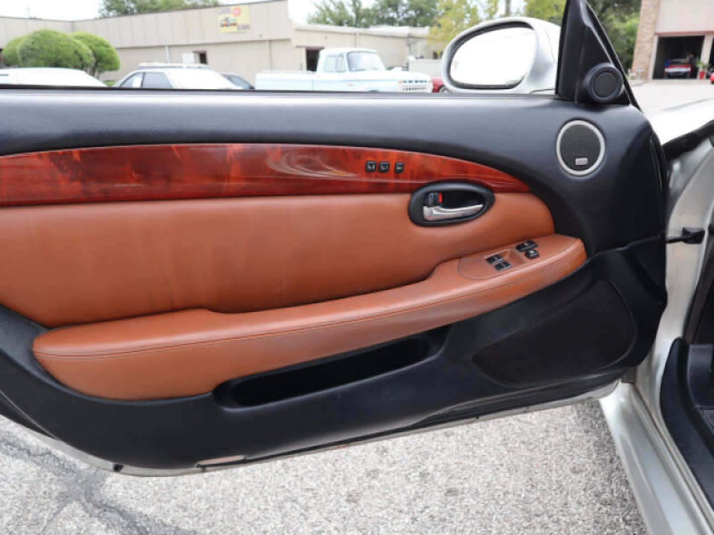 6th Image of a 2004 LEXUS SC 430