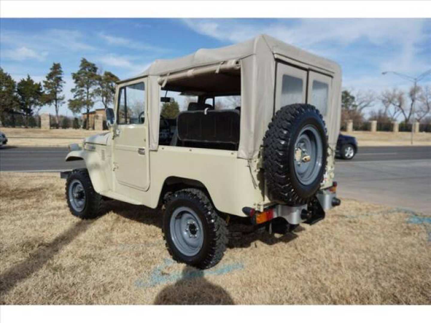 1st Image of a 1983 TOYOTA LANDCRUISER