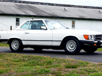 Image 3 of 10 of a 1984 MERCEDES-BENZ 380 380SL