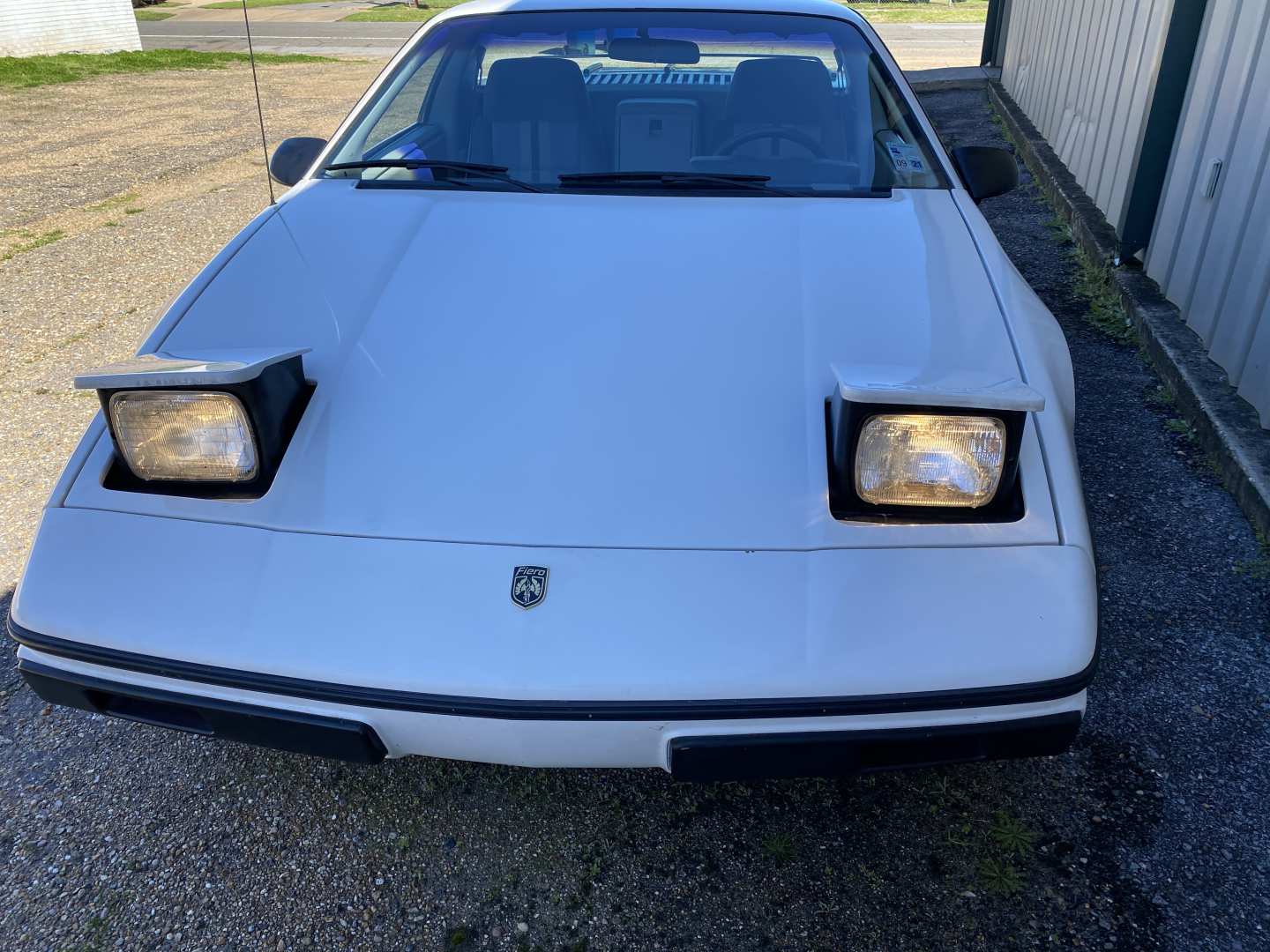 4th Image of a 1984 PONTIAC FIERO SE