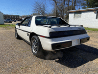 Image 3 of 9 of a 1984 PONTIAC FIERO SE