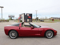 Image 4 of 14 of a 2006 CHEVROLET CORVETTE