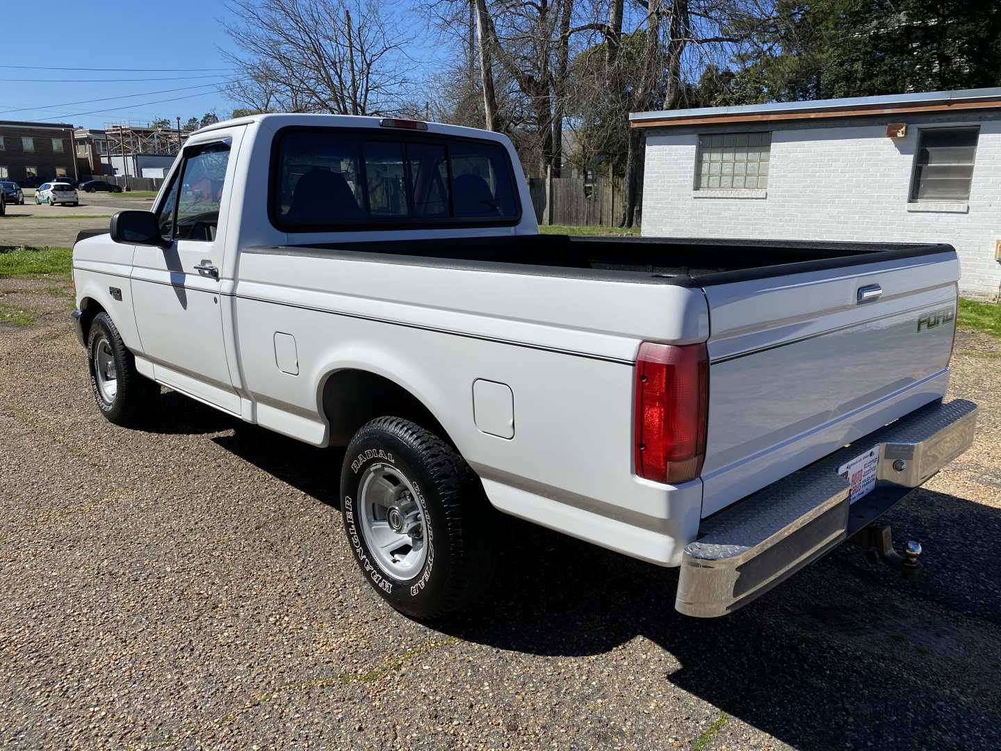 2nd Image of a 1996 FORD F-150