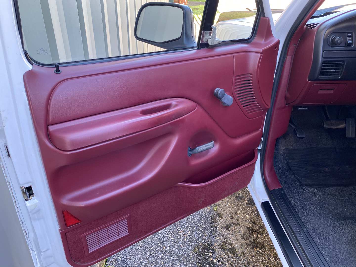 4th Image of a 1996 FORD F-150