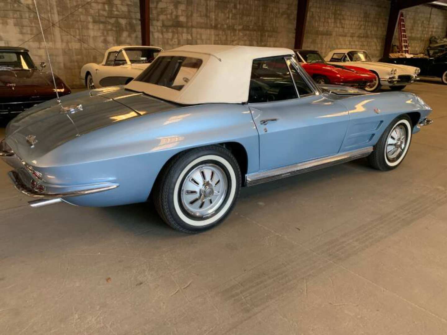 3rd Image of a 1964 CHEVROLET CORVETTE