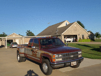 Image 4 of 27 of a 1989 CHEVROLET GMT-400