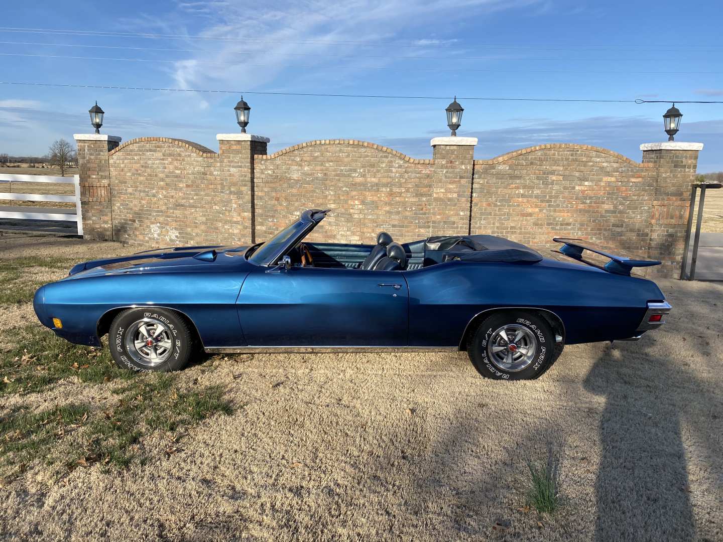 3rd Image of a 1970 PONTIAC GTO