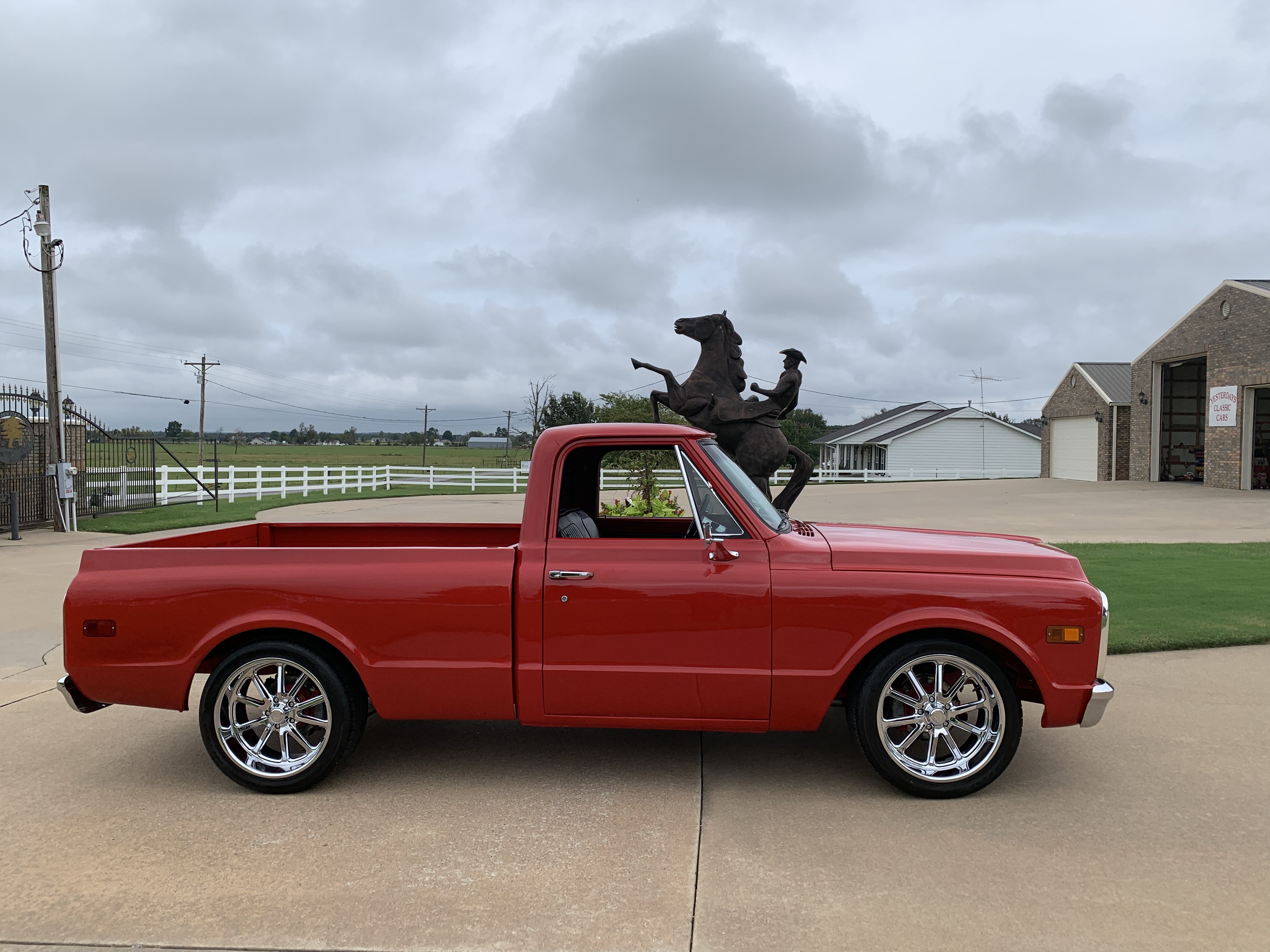 2nd Image of a 1972 CHEVROLET C-10