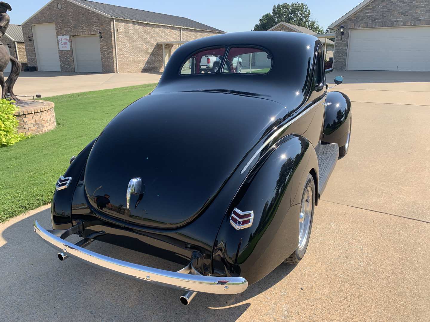 3rd Image of a 1940 FORD COUPE