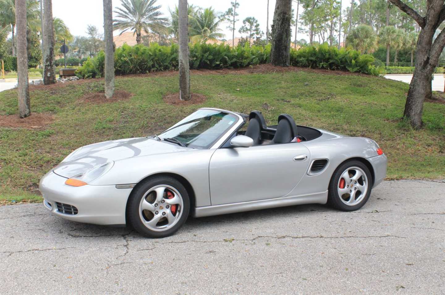 3rd Image of a 2001 PORSCHE BOXSTER S