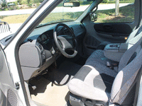 Image 12 of 27 of a 1999 FORD F-150 LIGHTNNG