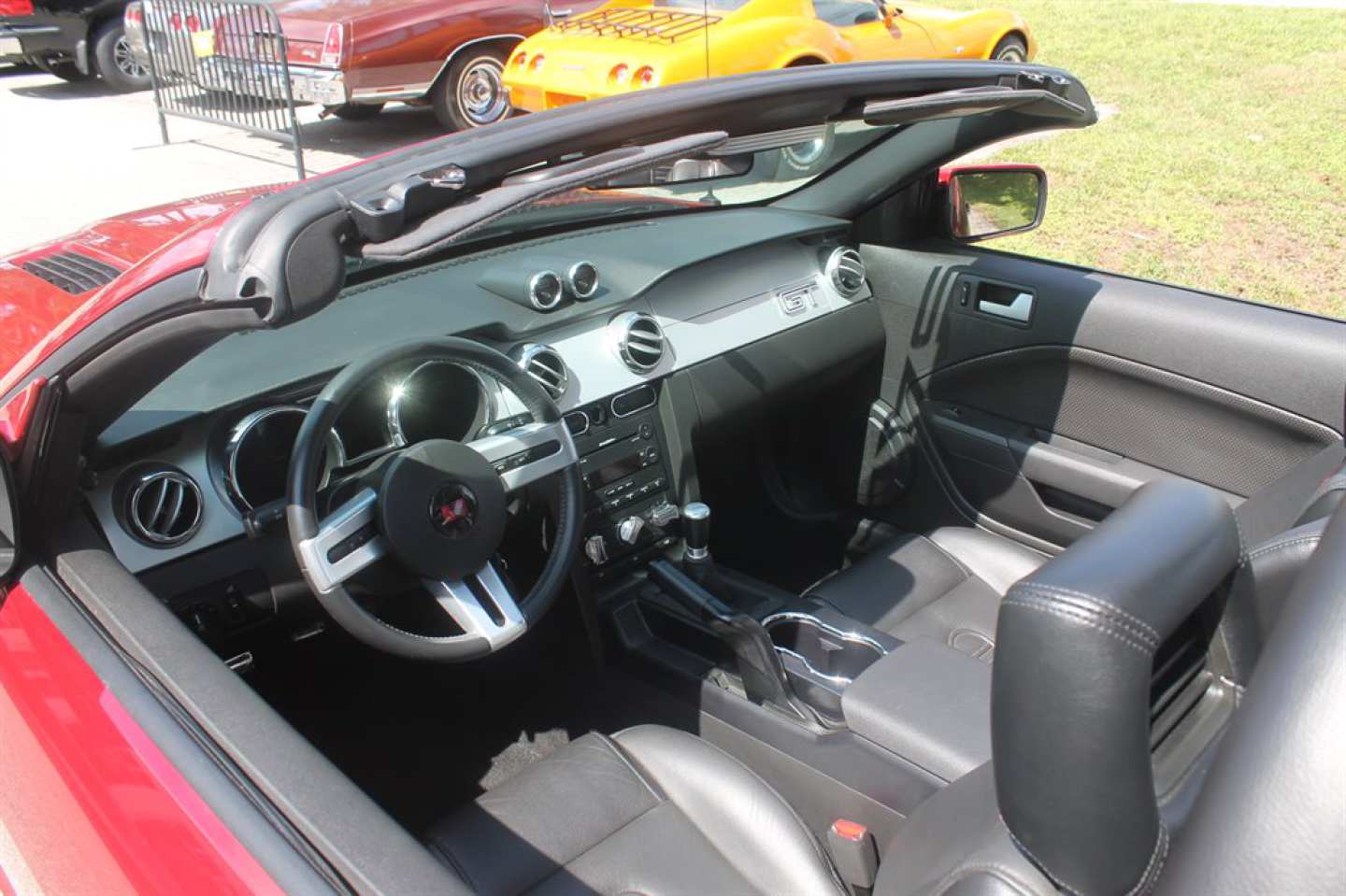 4th Image of a 2006 FORD MUSTANG GT
