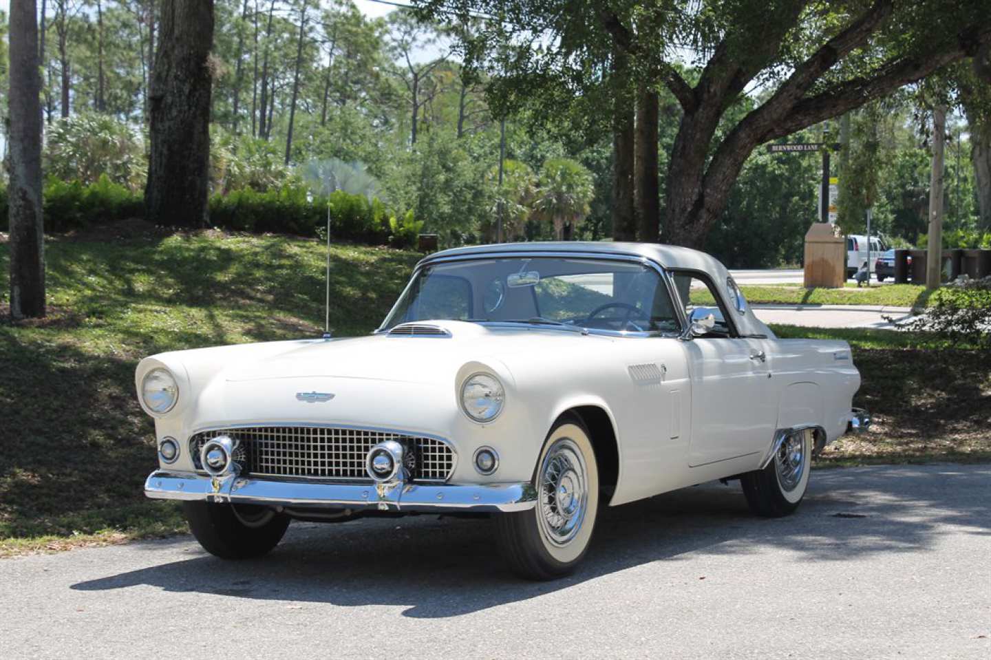 4th Image of a 1956 FORD THUNDERBIRD