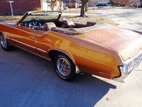 Image 3 of 4 of a 1972 OLDSMOBILE CUTLASS