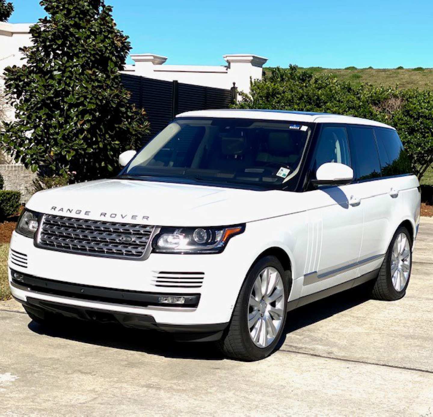 0th Image of a 2016 LAND ROVER RANGE ROVER SUPERCHARGED