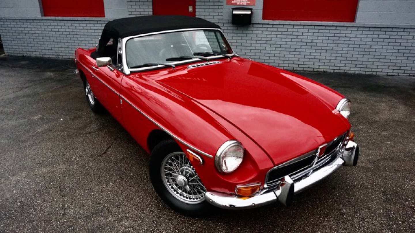 1st Image of a 1976 MGB ROADSTER