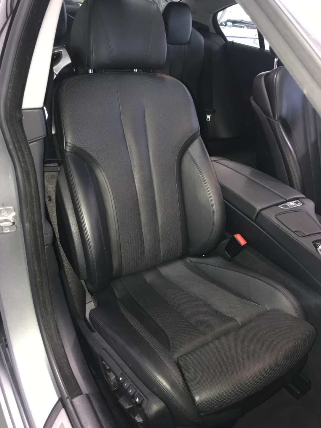 6th Image of a 2013 BMW 6 SERIES 650I XDRIVE GRAN COUPE