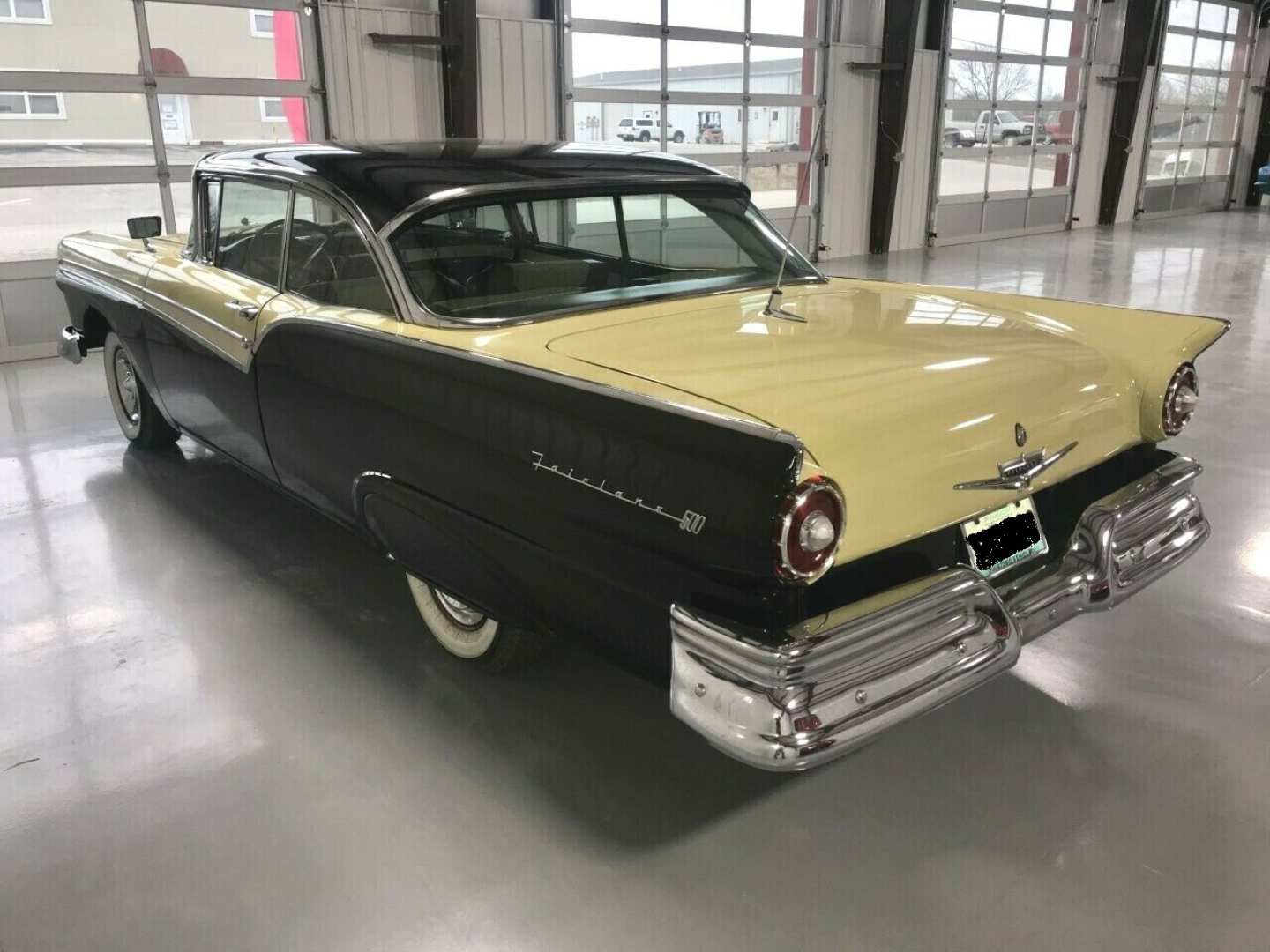 3rd Image of a 1957 FORD FAIRLANE