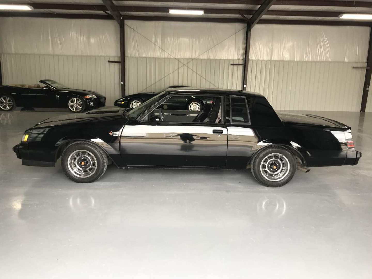 2nd Image of a 1986 BUICK GRAND NATIONAL
