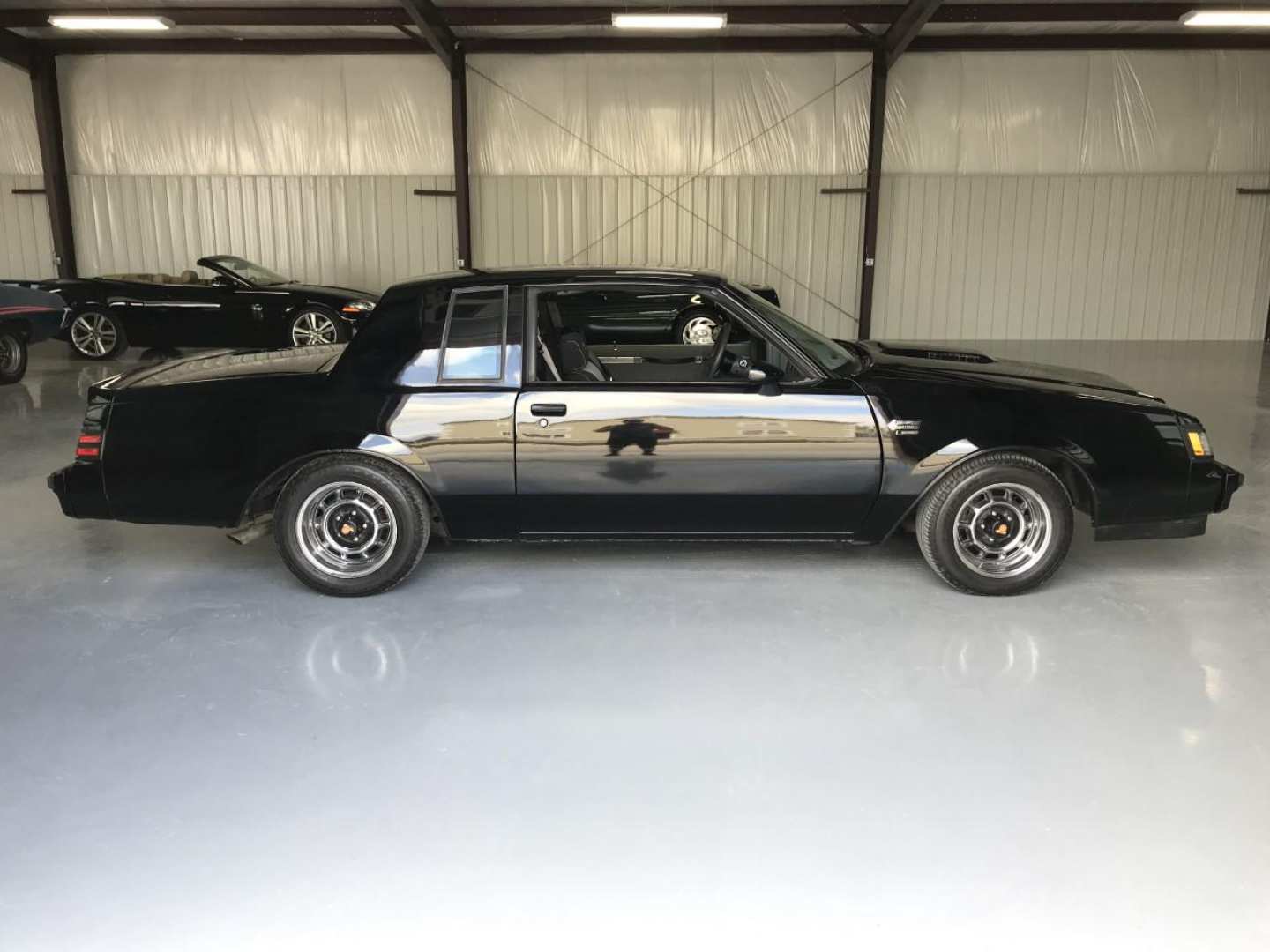 3rd Image of a 1986 BUICK GRAND NATIONAL