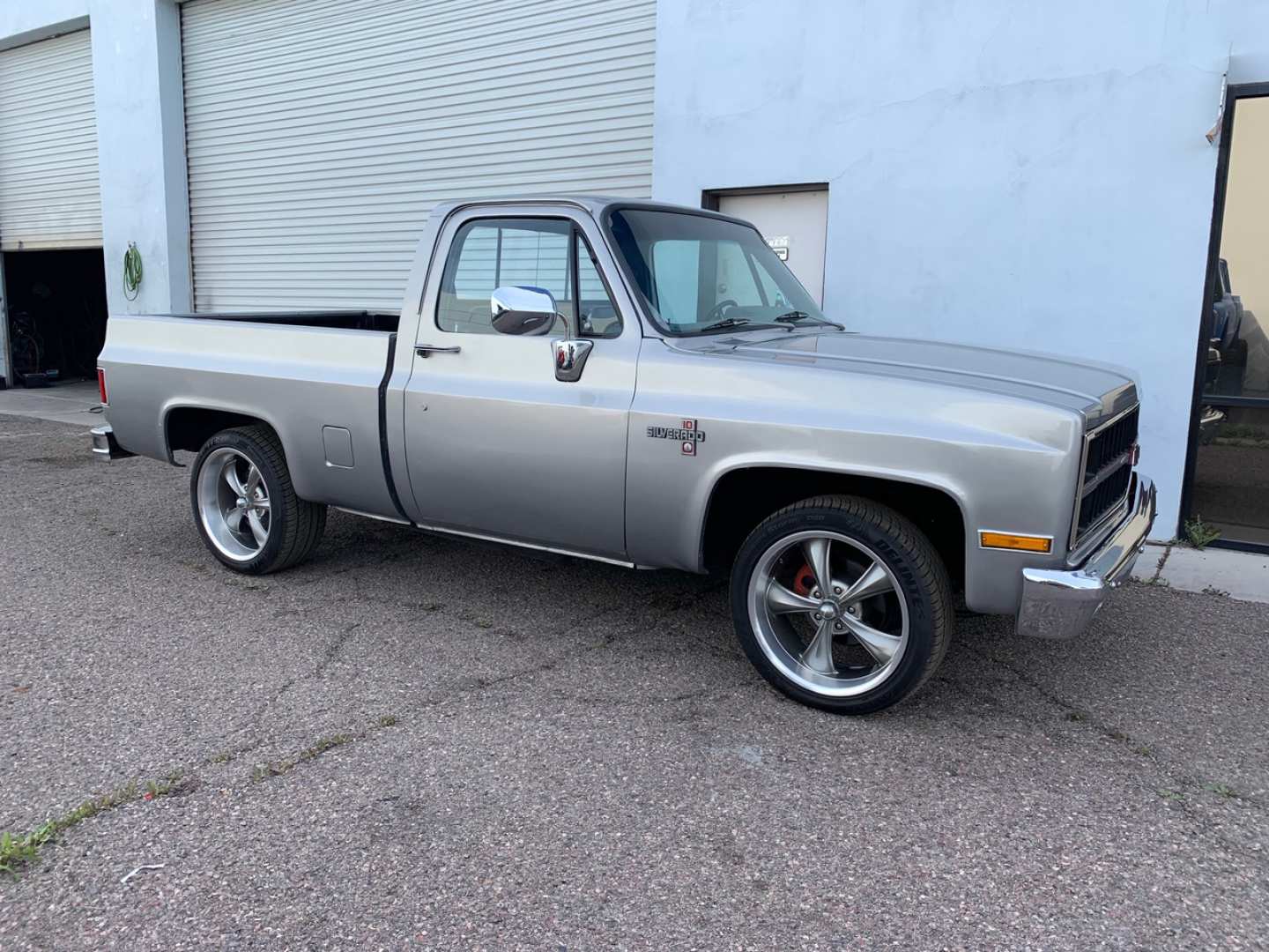 2nd Image of a 1981 GMC C1500