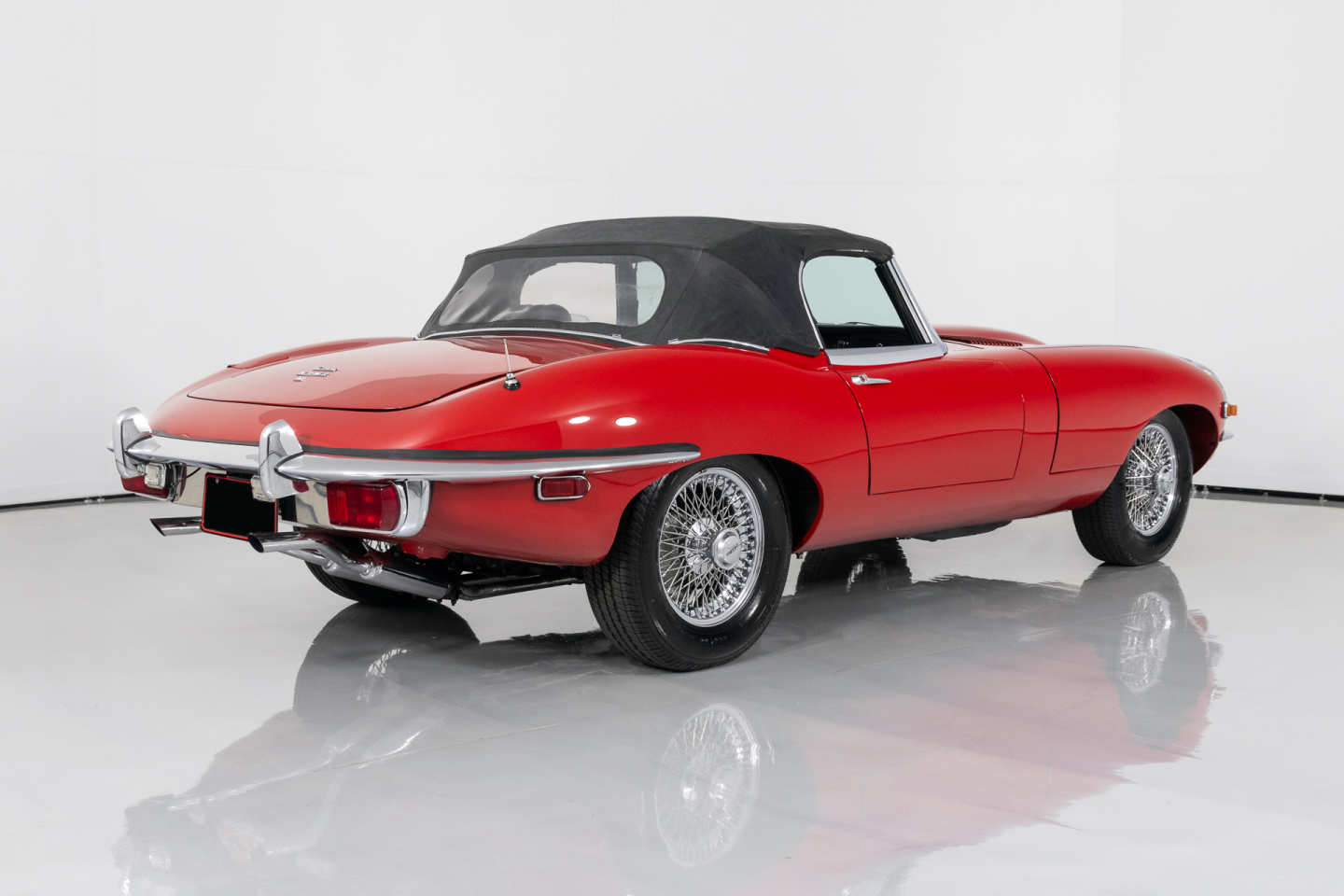 1st Image of a 1969 JAGUAR XKE