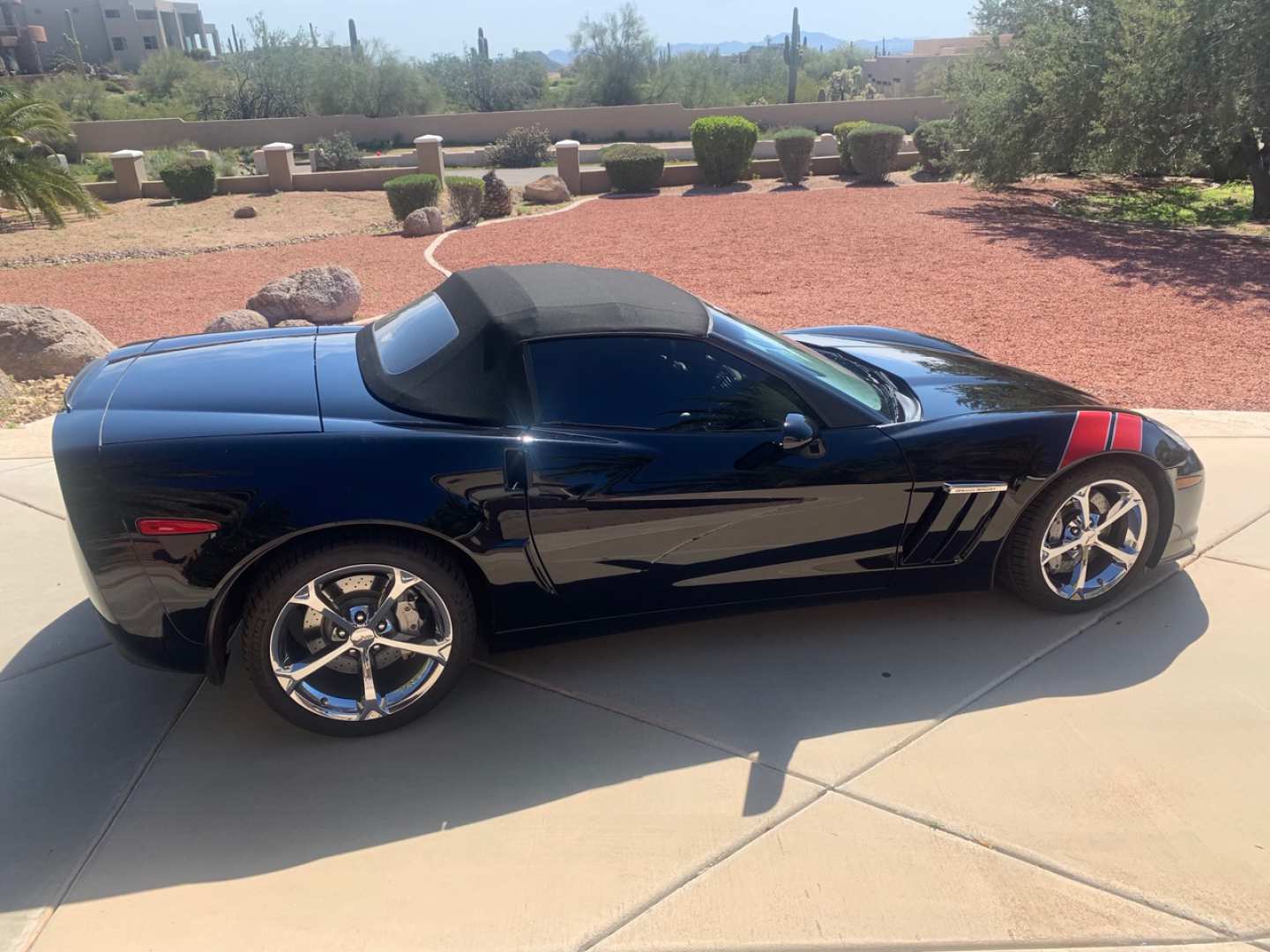 3rd Image of a 2010 CHEVROLET CORVETTE GRAND SPORT 3LT