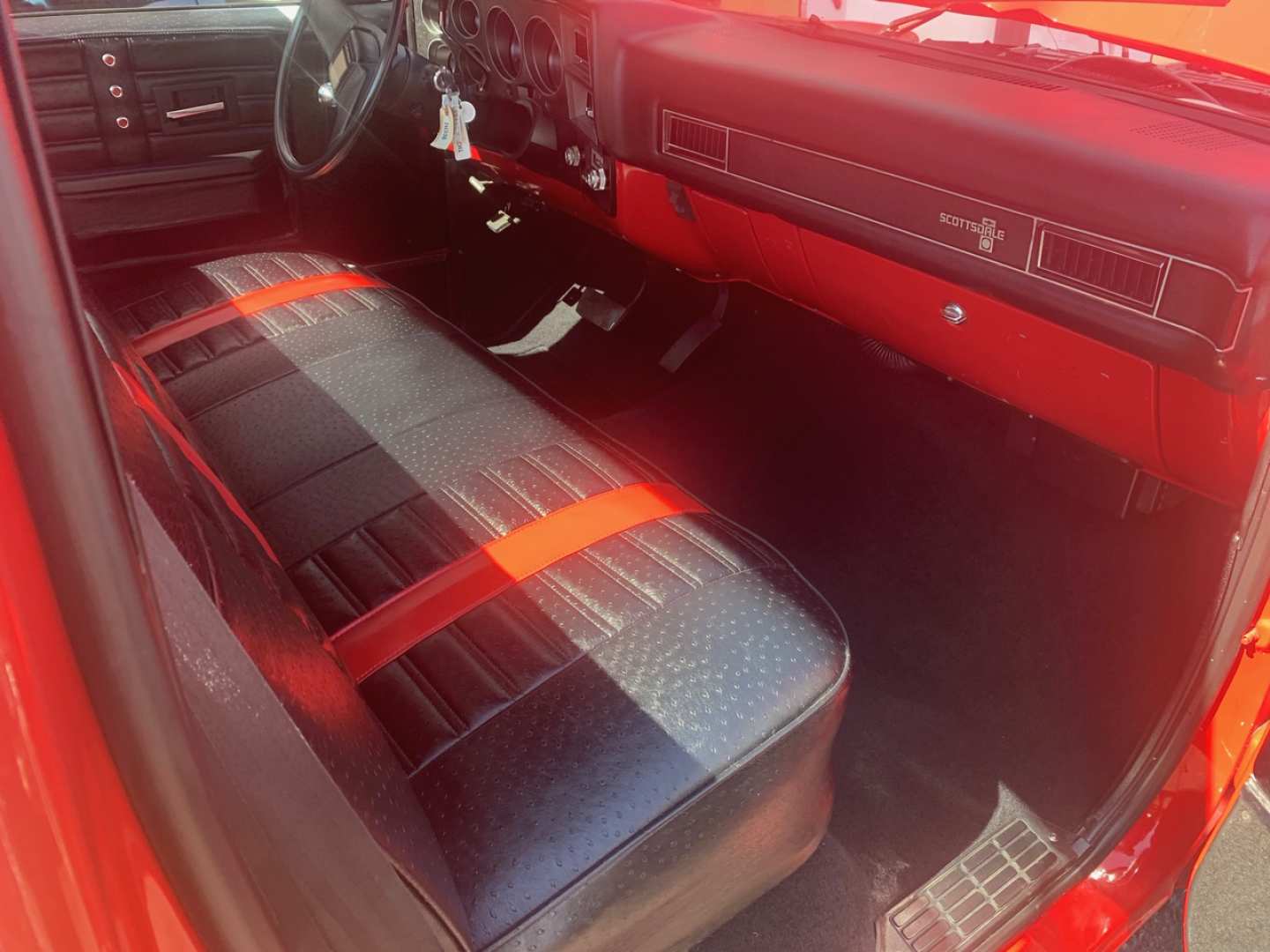 3rd Image of a 1986 CHEVROLET C10