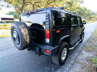 Image 5 of 15 of a 2007 HUMMER H2