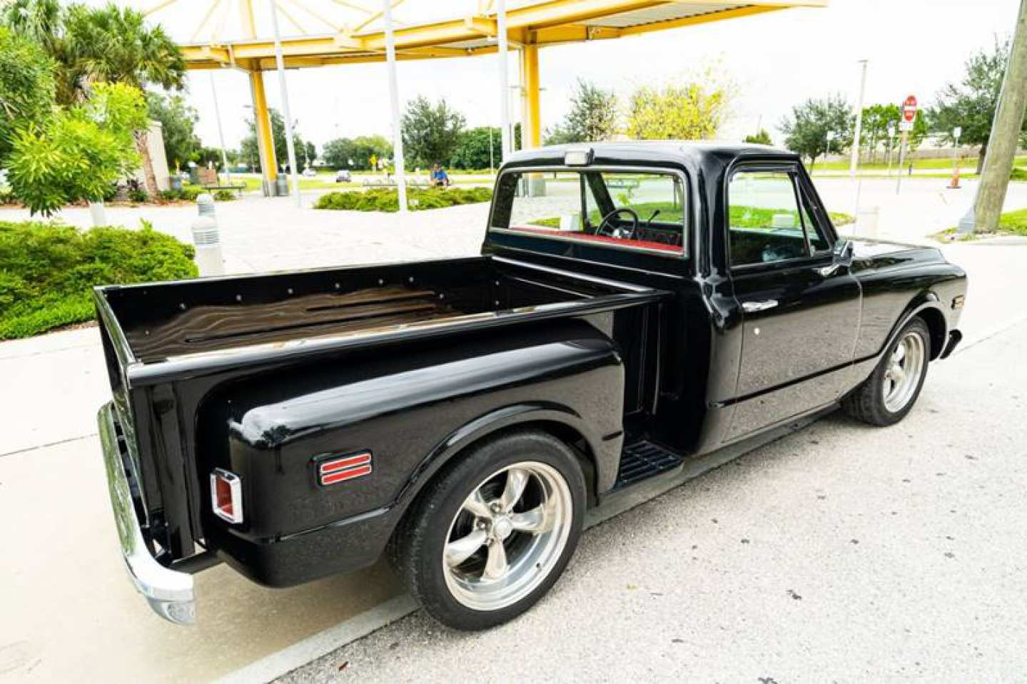 1st Image of a 1972 CHEVROLET C10 SHORT BED
