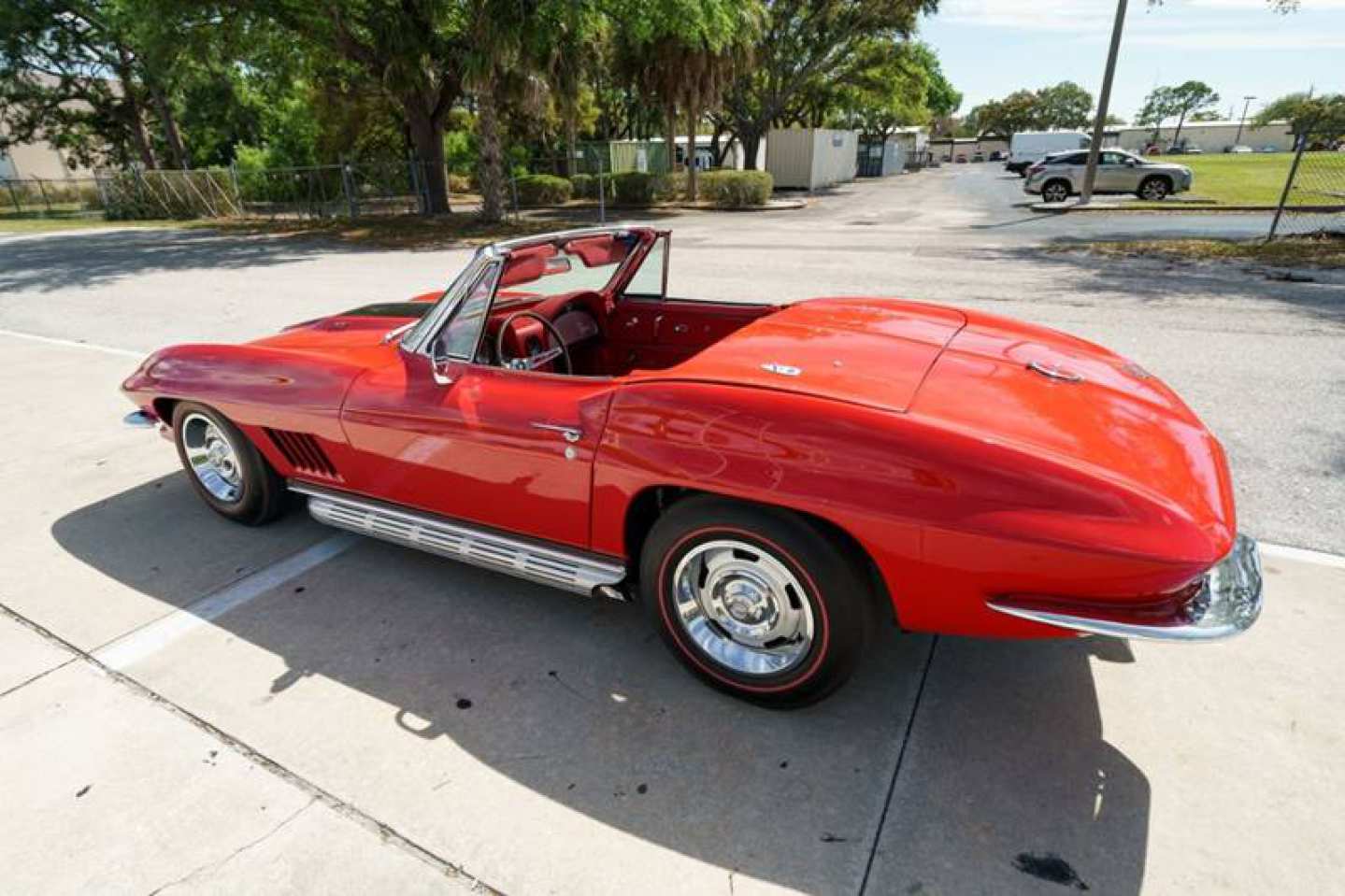 5th Image of a 1967 CHEVROLET CORVETTE