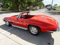 Image 6 of 15 of a 1967 CHEVROLET CORVETTE