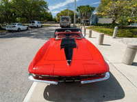 Image 8 of 15 of a 1967 CHEVROLET CORVETTE