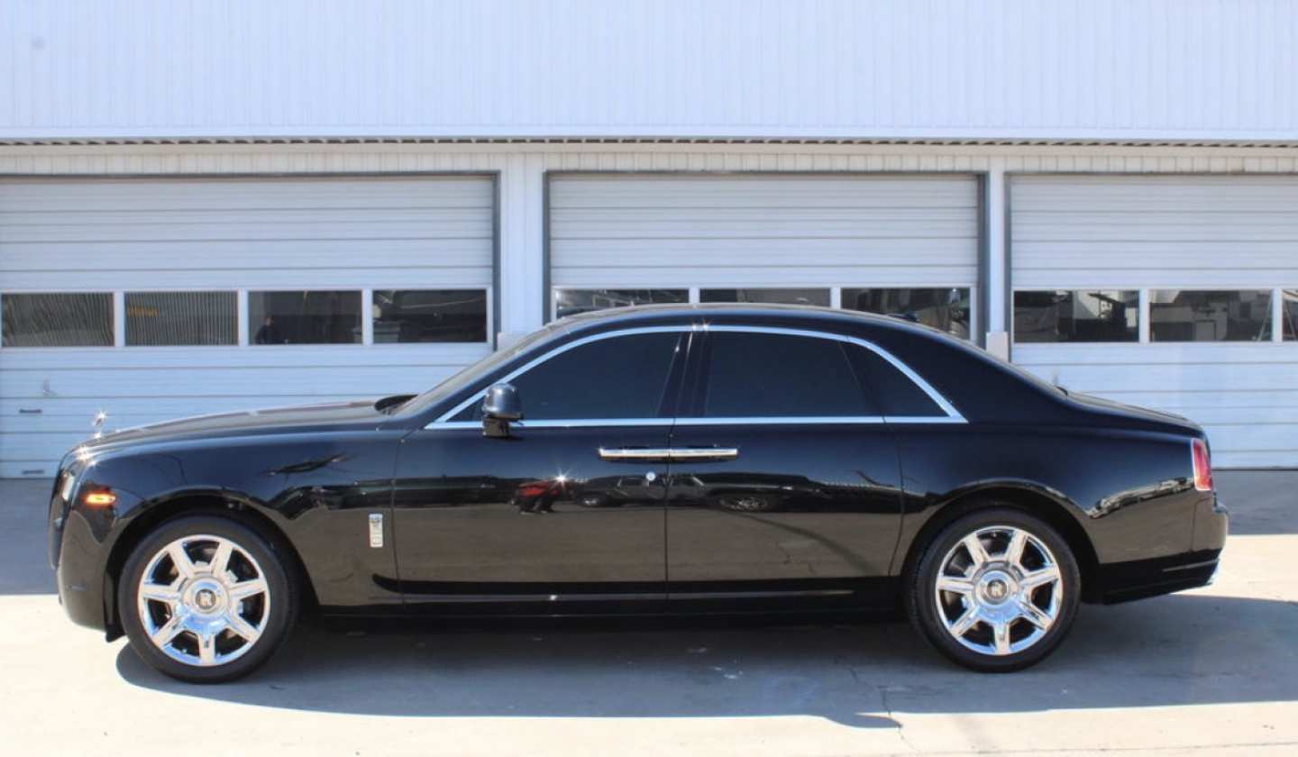 2nd Image of a 2013 ROLLS ROYCE GHOST
