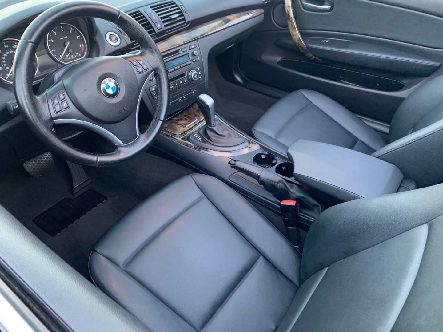 3rd Image of a 2008 BMW 128I