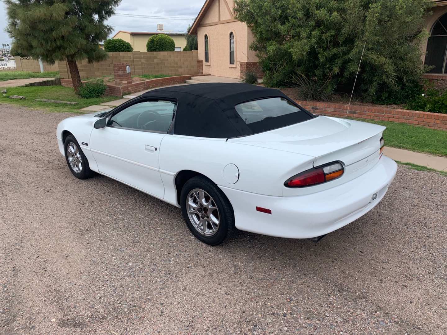 3rd Image of a 2001 CHEVROLET CAMARO Z28