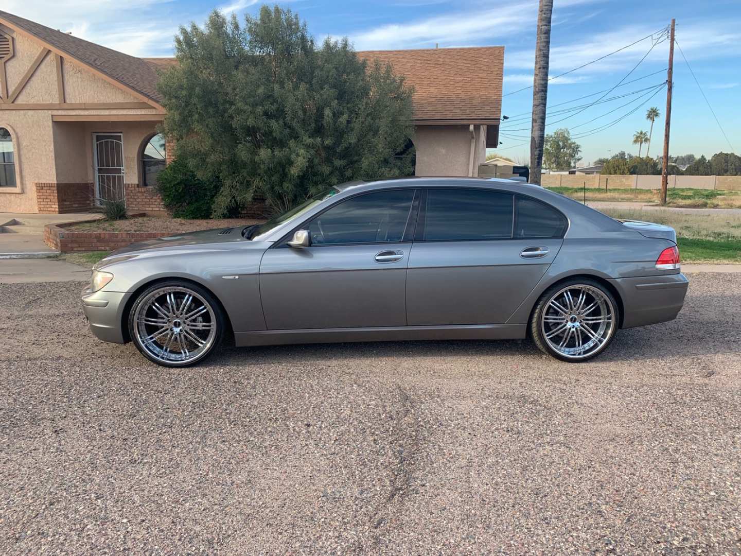 5th Image of a 2006 BMW 7 SERIES 750LI