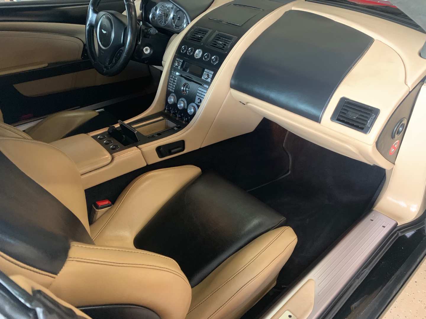 7th Image of a 2006 ASTON MARTIN DB9