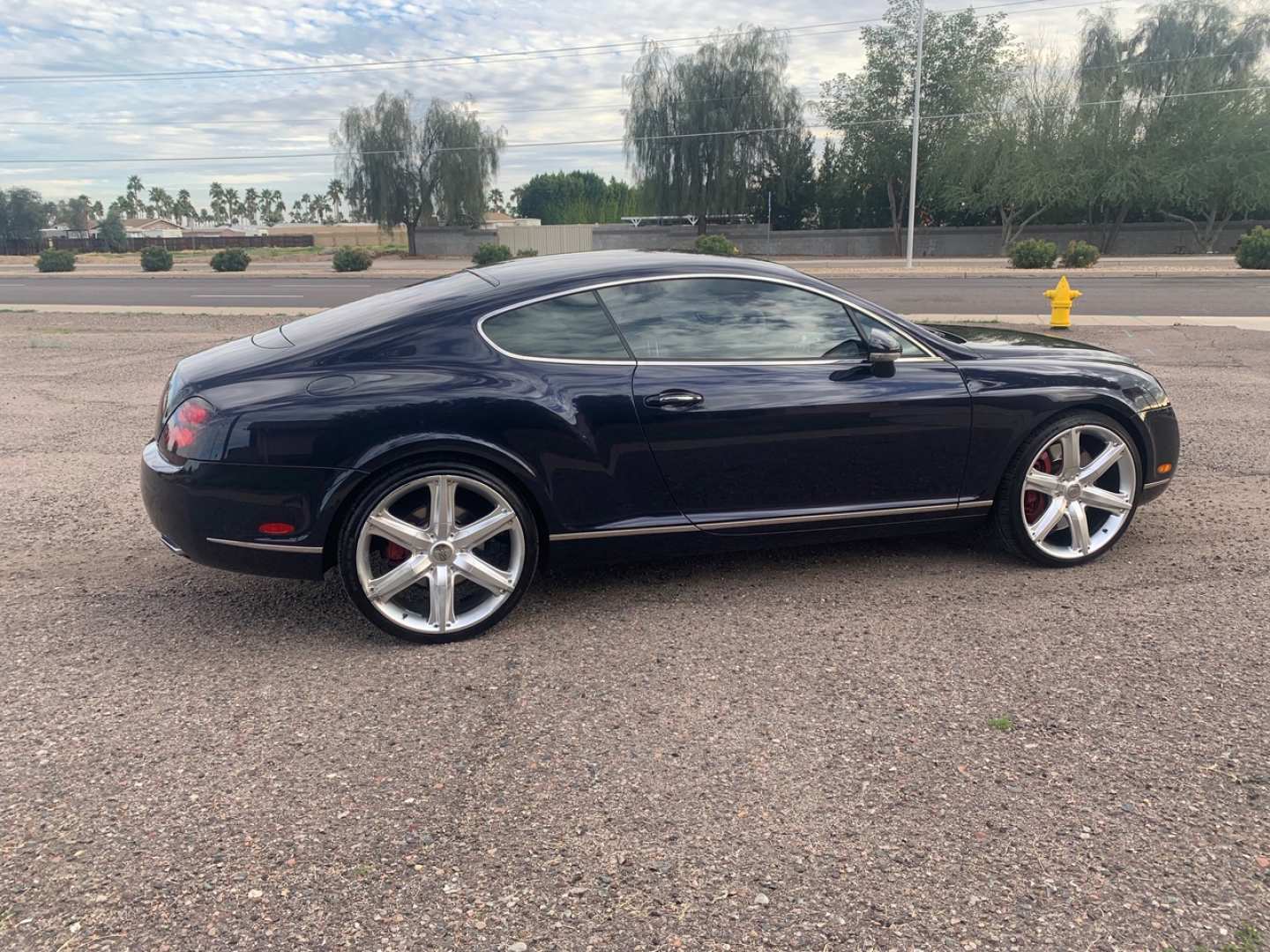 2nd Image of a 2005 BENTLEY CONTINENTAL GT