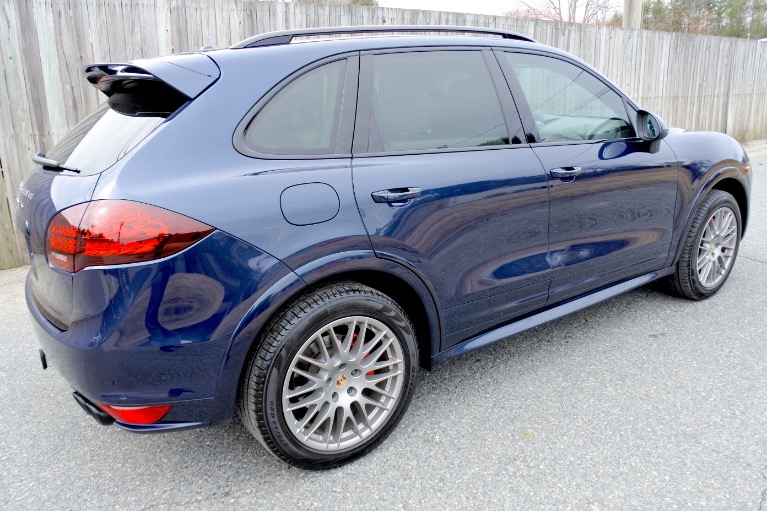 3rd Image of a 2013 PORSCHE CAYENNE TURBO