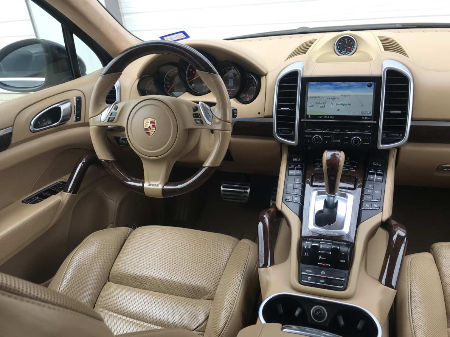 10th Image of a 2013 PORSCHE CAYENNE TURBO