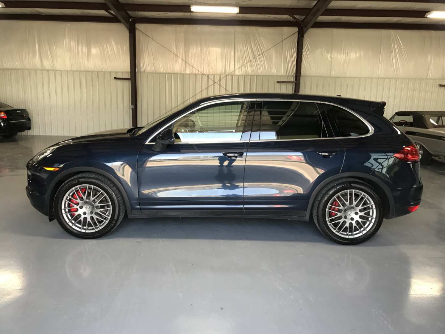 11th Image of a 2013 PORSCHE CAYENNE TURBO