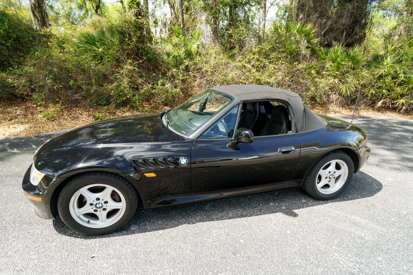 3rd Image of a 1996 BMW Z3