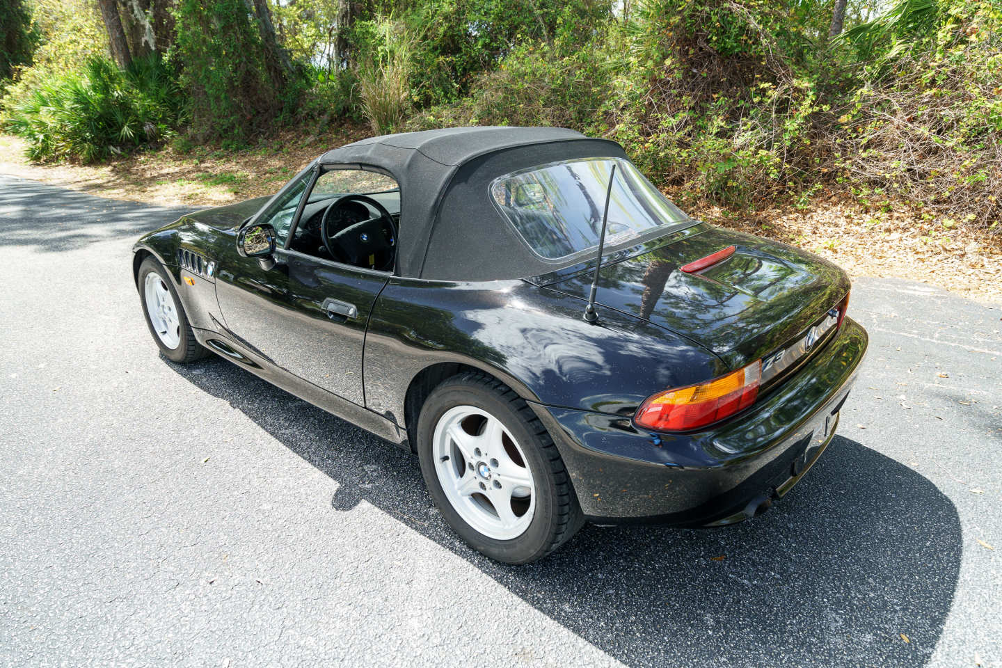 5th Image of a 1996 BMW Z3