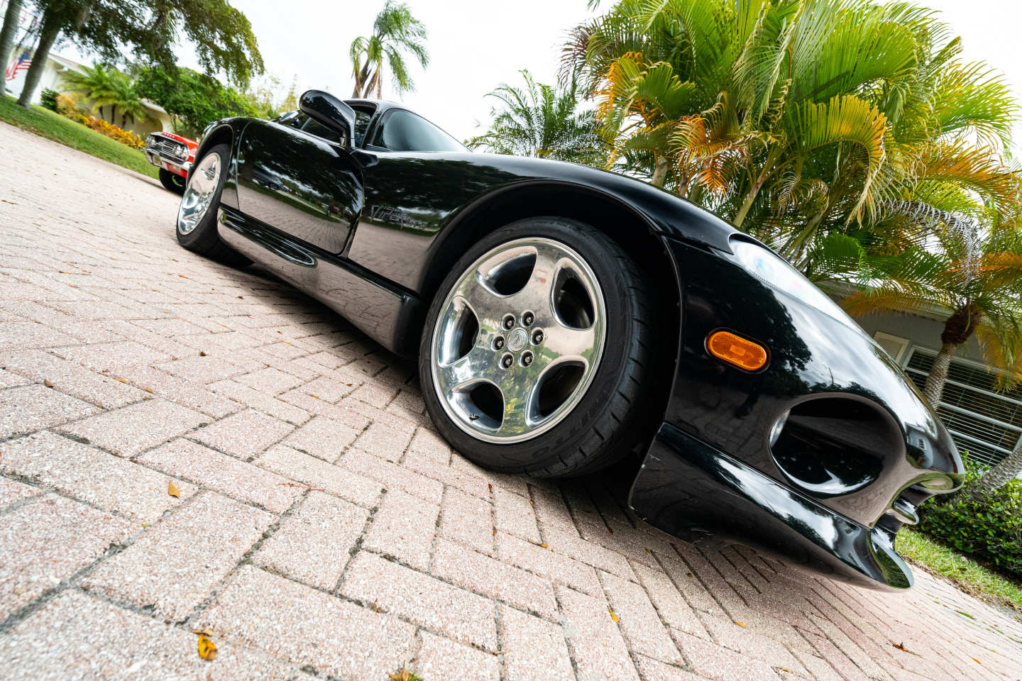 2nd Image of a 2000 DODGE VIPER
