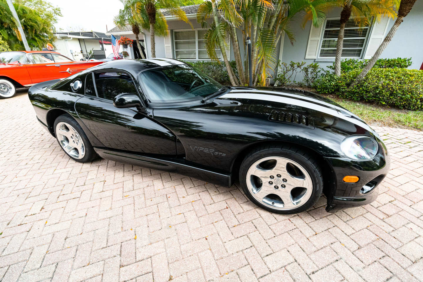 3rd Image of a 2000 DODGE VIPER