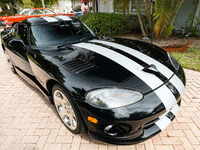 Image 15 of 26 of a 2000 DODGE VIPER