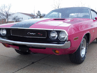 Image 2 of 8 of a 1970 DODGE CHALLENGER