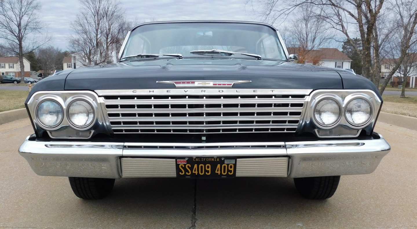 3rd Image of a 1962 CHEVROLET IMPALA