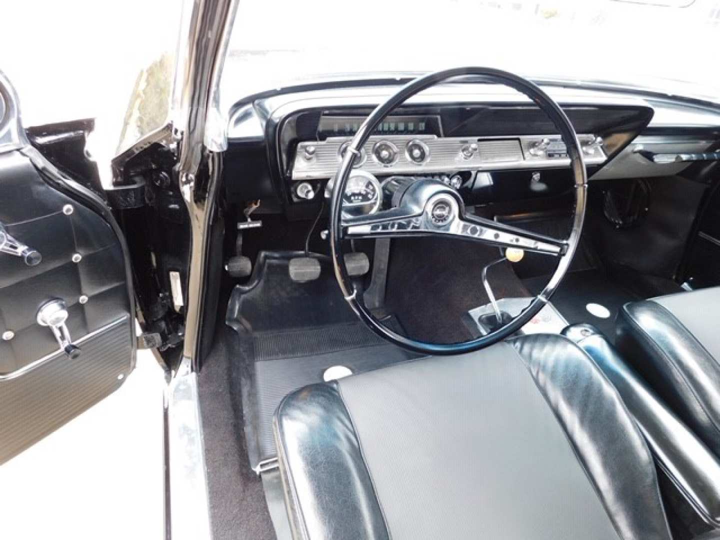 5th Image of a 1962 CHEVROLET IMPALA